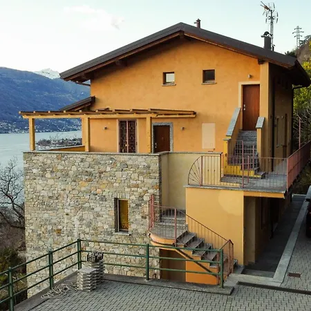 Bellevue Apartment: Sunset On Apartman