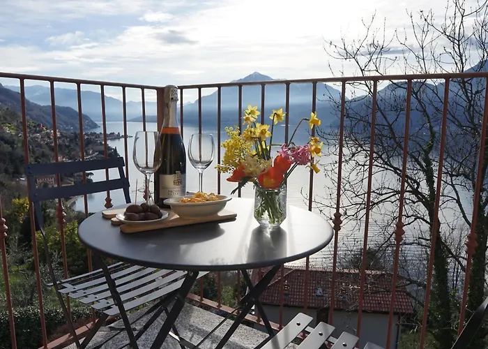 Bellevue Apartment: Sunset On Bellano