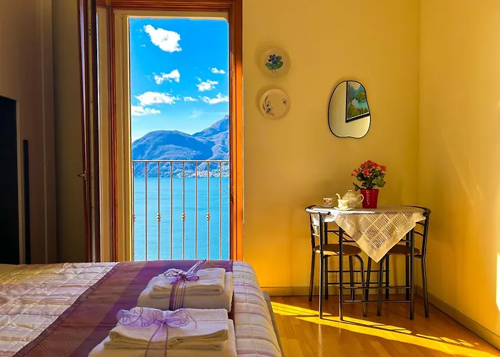 Bellevue Apartment: Sunset On Bellano